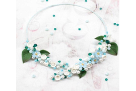 Работа Екатерины Белоножко . Использован молд "Цветы ландыша", "Лист розы"