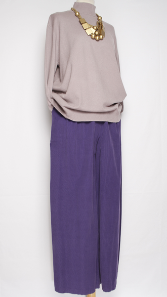 Брюки вельветовые"Палаццо защипы пояс" сиреневые до 54