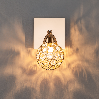 Настенный светильник с поворотным механизмом