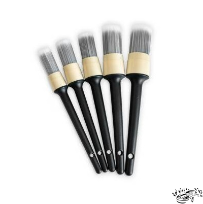 Кисть с синтетическим мягким ворсом, для работы с автомобилем при детейлинге. Обеспечивает качествен