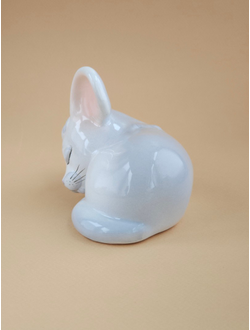 Спящий мышонок