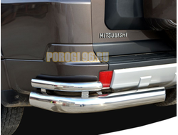 Защита заднего бампера "уголки" двойные d76/42 для Mitsubishi Pajero IV (2006-2017)