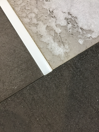 Декоративные панели имитирующие бетон из мдф с покрытием "микроцемент" с подсветкой