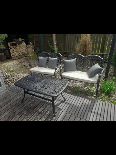 Журнальный стол из литого алюминия Valeria