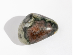 Эклогит, галтовка, ЮАР (24*17*12 мм, 8 г) №18608