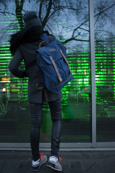 Asgard Р-5544 темно-синего цвета на человеке