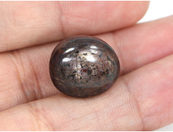 Корунд красный (рубин) с иризацией, галтовка, Индия (18*15*15 мм, 9,7 г) №27558