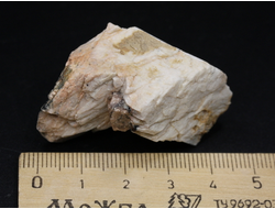 Циркон (кристаллы в породе), Россия, Южный Урал (35*29*25 мм, 31 г) №26069