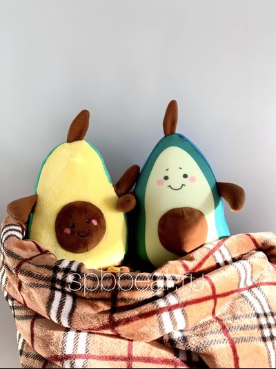 Авокадо 26 см Пушок