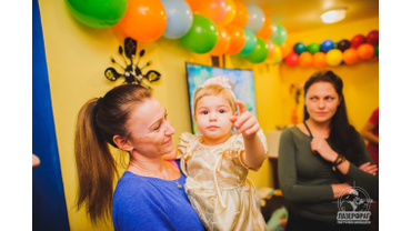 В банкетном зале все Ваши гости присутствуют бесплатно, даже чай все гости получают бесплатно. Мы постоянно улучшаем свой сервис