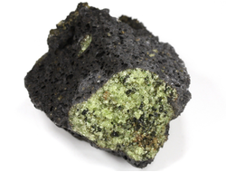 Хризолит (Перидот, Оливин), кристаллы на породе, США (57*55*50 мм, 243 г) №28829