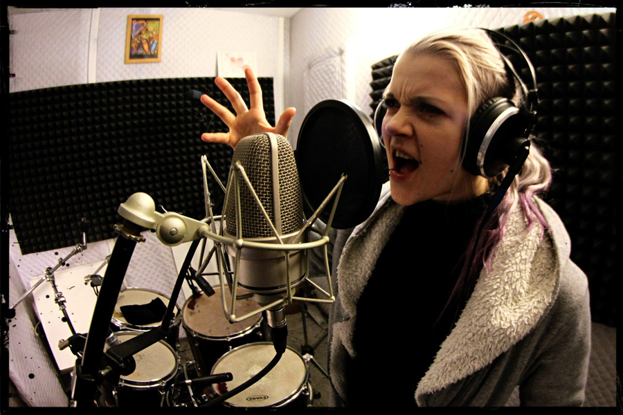 дмитрий цимбал голос страны. студия звукозаписи. Out of records. парень и девушка в студии звукозаписи. студия звукозаписи елизавета фоменко.