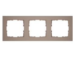 1L1003CH Рамка тройная шампань