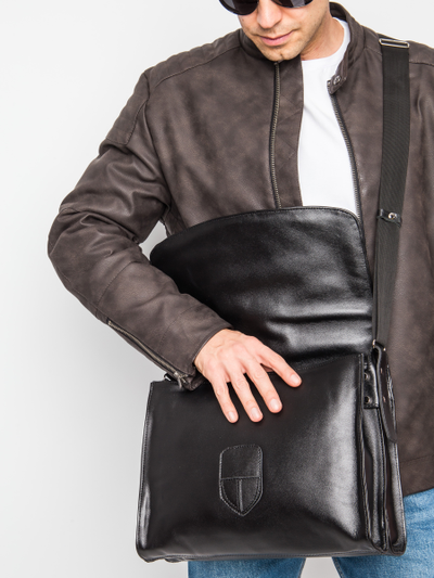 Кожаная сумка через плечо Albano black (арт. 5006-01)