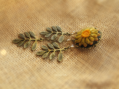 Брошь в стиле кантри "Соломенный Цветок"