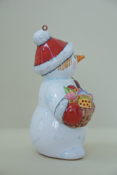 Снеговик со сладостями