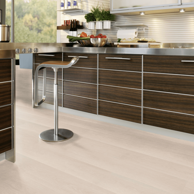 Биополы Wineo PURLINE 1000 wood L Дуб Мягкая Соль PLC295R в интерьере кухни