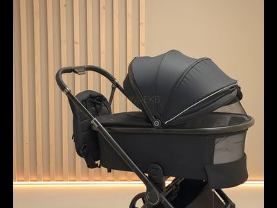 Детская коляска 3 в 1 Luxmom 999 Черный