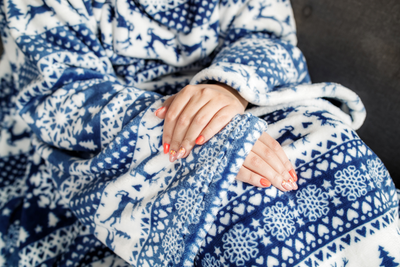 Плед с рукавами "Морозко" из микрофибры (велсофта)