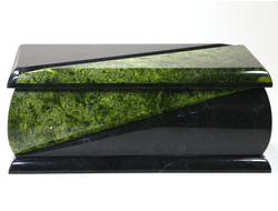 Шкатулка (ларец) комбинированная Змеевик с бархатом внутри, с зеркалом на крышке, Россия, Урал (184*103*73 мм, вес: 1785 г) №15128