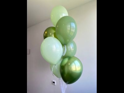 Фонтан из шаров зелень