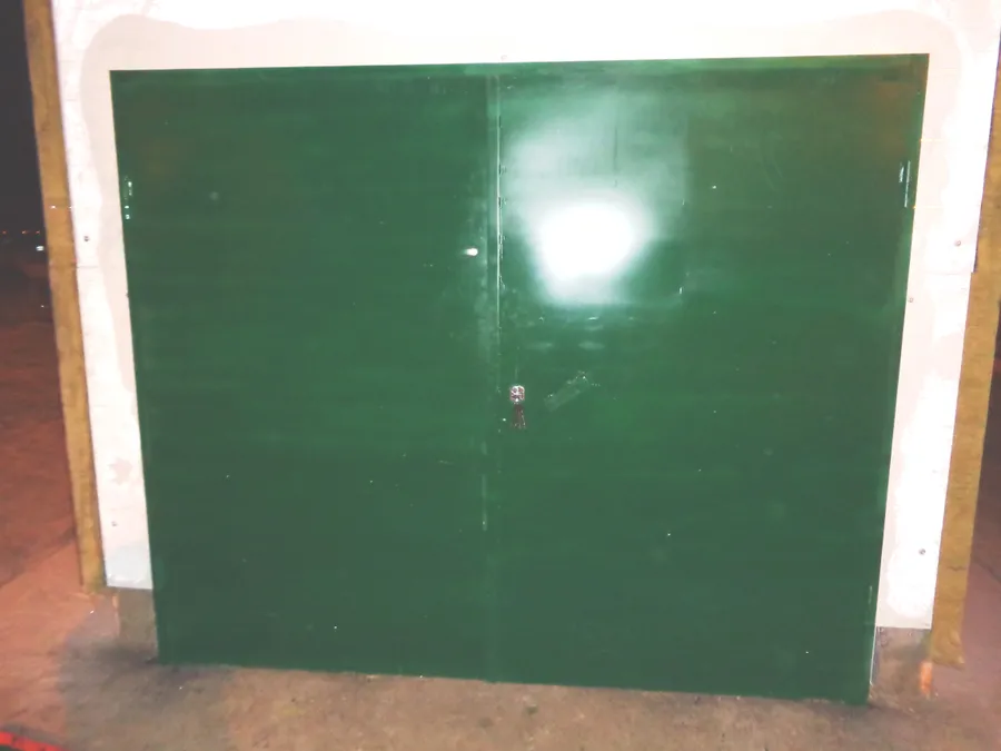 утепленные ворота 2 х листовые 