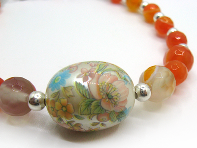 "Прекрасный сад". Авторский браслет с бусиной Тенша и агатом