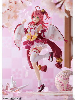 Фигурка Мико Сакура (Miko Sakura Pop Up Parade)