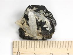 Сфалерит, Кварц, Дальнегорск, Приморский край (24*23*20 мм, 14,3 г) №37505