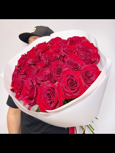 Букет красных роз Эквадор премиум 25 шт
