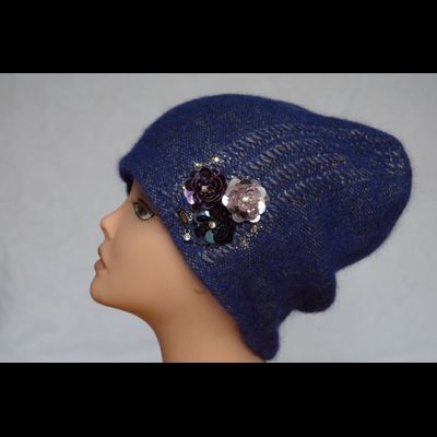 vyazanaya-vasilkovaya-zhenskaya-shapka-vizio-italiya-5800