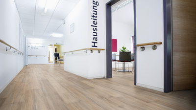 Биополы Wineo PURLINE 1000 wood Patina Teak PL046R фотов интерьере