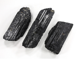 Турмалин чёрный (шерл), кристалл необработанный в ассортименте, Бразилия (75-95 мм, 125-145 г) №37622