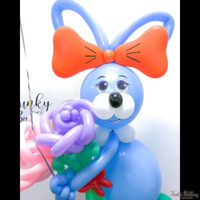 Фигура из шаров "Зайка"