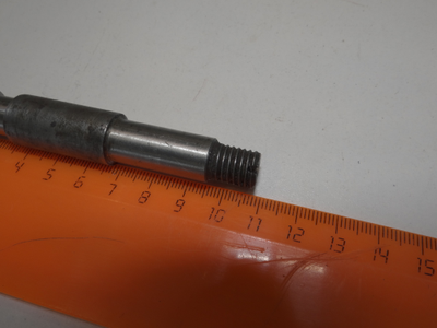 Ось блока шестерней кпп Вятка