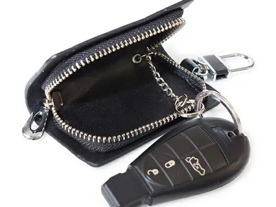 КЛЮЧНИЦЫ ИЗ КОЖИ С ЛОГОТИПОМ АВТО