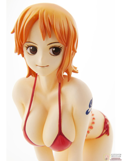 Фигурка 1/8 Нами (Nami Red Ver.)