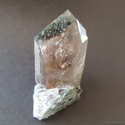 Дымчатый кварц с хлоритом. 70*45*35мм
