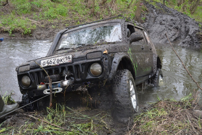 Подрамник (площадка) передней лебёдки ZST-ФХ1 Фишхантер