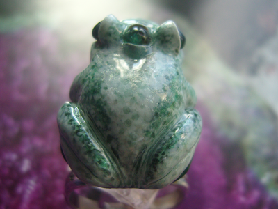 Кольцо-талисман с изумрудом "Исполняющая желания, Древняя Лягушка"