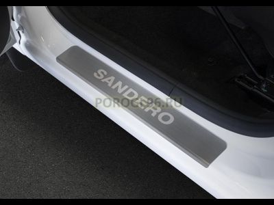 Накладки на пороги для Renault Sandero II, II рестайлинг / Sandero StepWay II рестайлинг 2014-2018 / 2018-