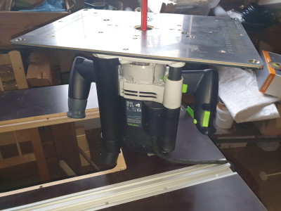 Пластина под Festool OF 2200 EB для установки фрезера в стол 350*250 ММ. с гравировкой линеек