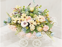 Цветочная композиция Колясочка с цветами Венера № М018.  Размер 25*20 см.