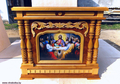 Облачение для престола резное