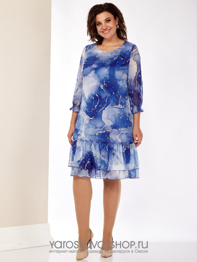 Женское платье с мраморным рисунком синего цвета