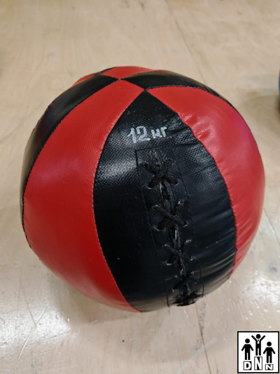 Мяч медбол из тента