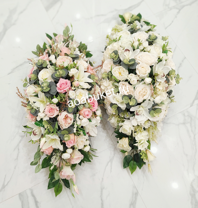 Композиция из искусственных белых и кремовых цветов Белизна торжественная УНС050-Украшение интерьера