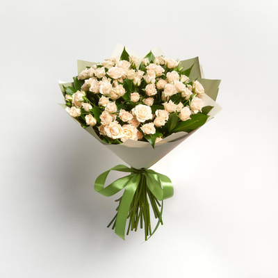 Букет из 11 кремовых кустовых роз