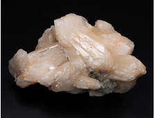 Стильбит, сросток кристаллов, Индия (63*35*35 мм, 52 г) №25560