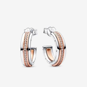 Серьги Pandora Signature с паве и логотипом Артикул: 282737C01